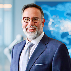 Dr. Daniel Covarrubias